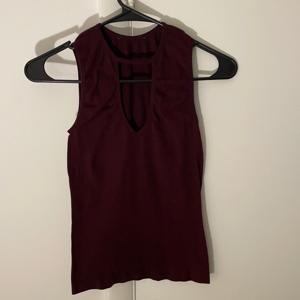 Maroon top stretchy- cut out